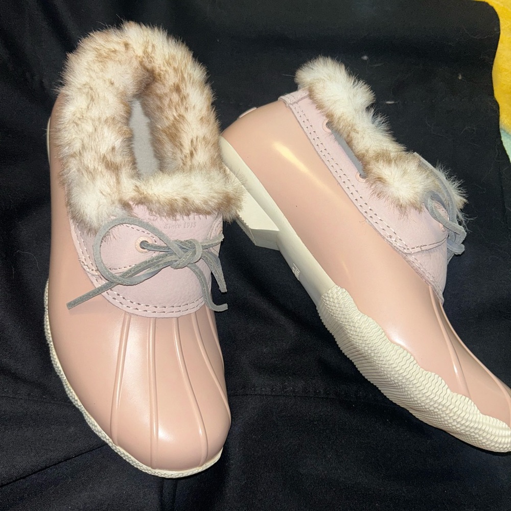 Sperry Low top Booties